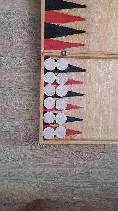 Joc  table complet 66/66 cm.