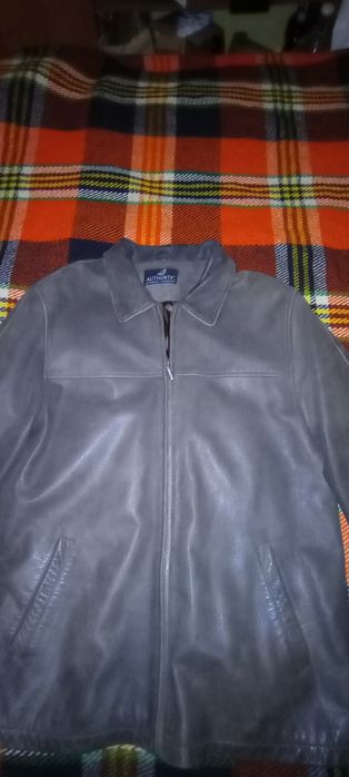 Черно кожено яке