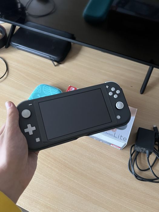 Switch Lite с Flip Case 128gb