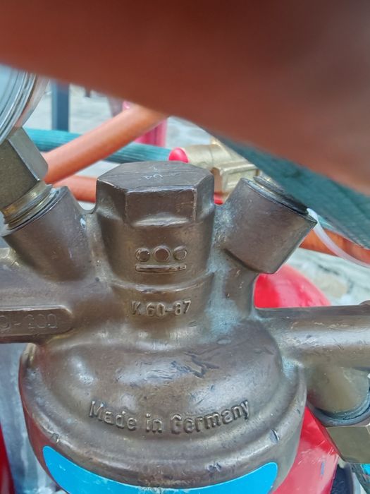 Продавам професионален марков оксижен rothenberger re17