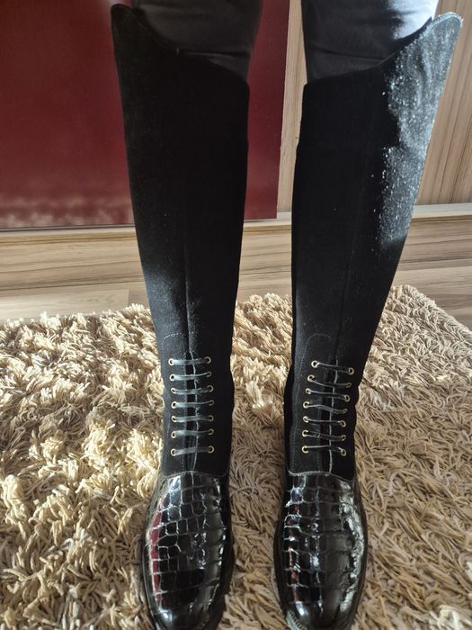 Лачени ботуши с естествен велур носени няколко пъти