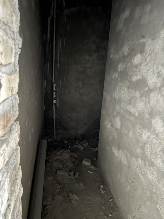 Ibn Sino koʻchasida 106 kv.mlik kvartira sotiladi 45000$