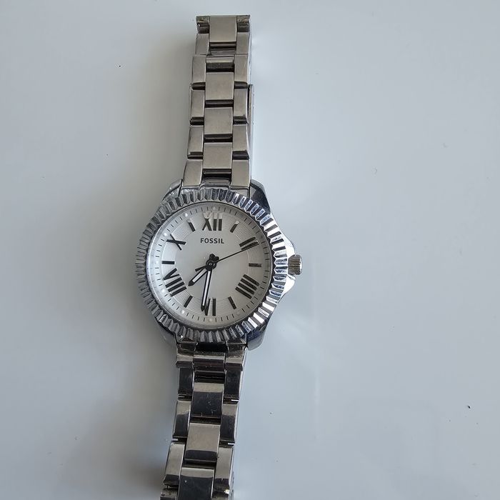 Vând ceas de damă Fosil