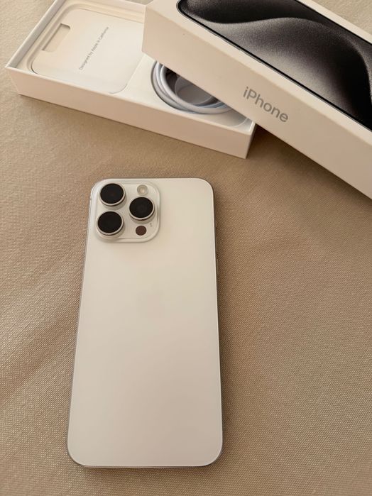 Iphone 15 Pro Max 256 GB, White Titanium, като нов!