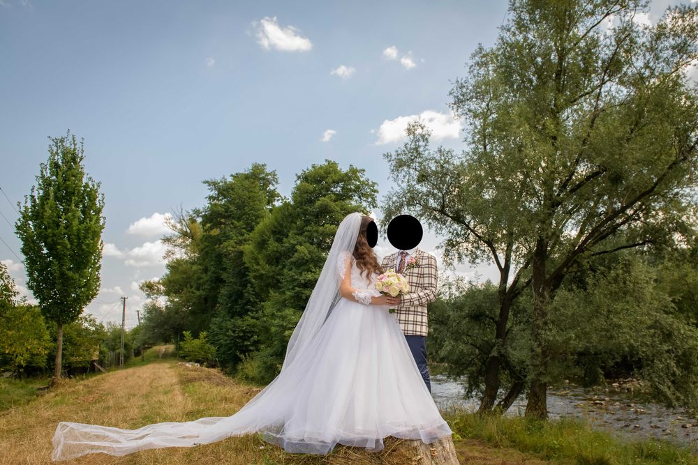 Rochie mireasa mărimea 36 (S) cu voal și cerc
