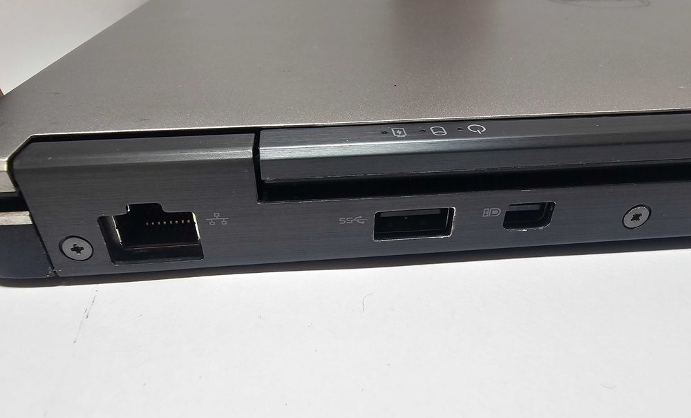 Dell Latitude E7440 14" | Intel Core i5-4310U | DDR3L | Лаптоп |Празен