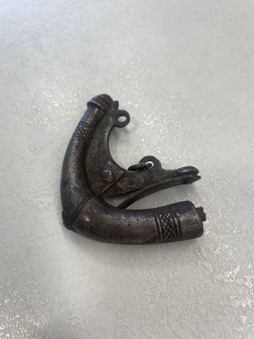 Автентична барутничка за подпис