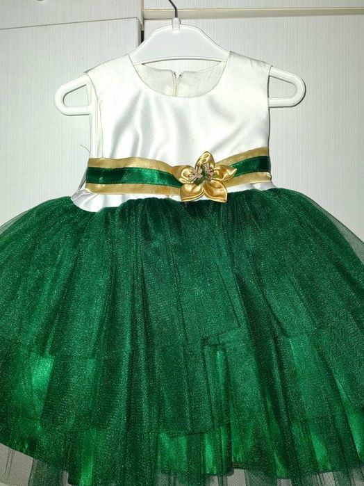 Разкошна коледна рокля размер 92