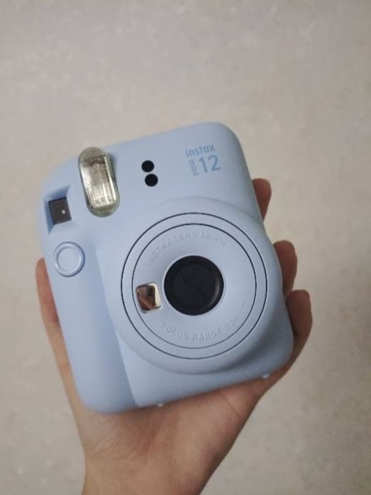 instax mini 12..