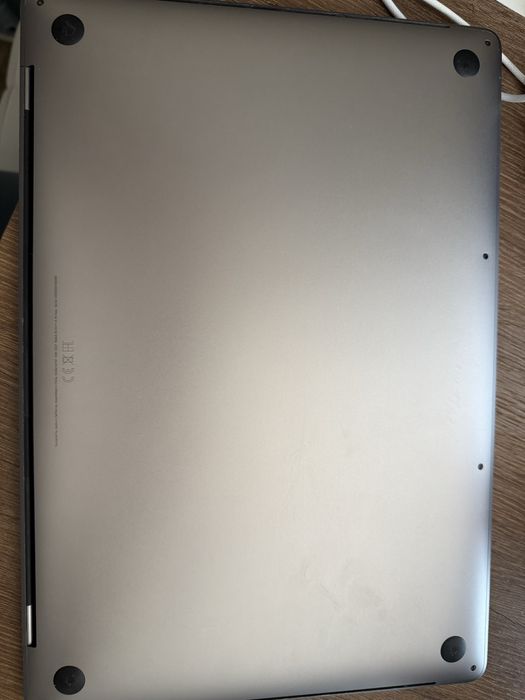 Macbook Pro 16 touchbar i7 32GB RAM 500GB SSD