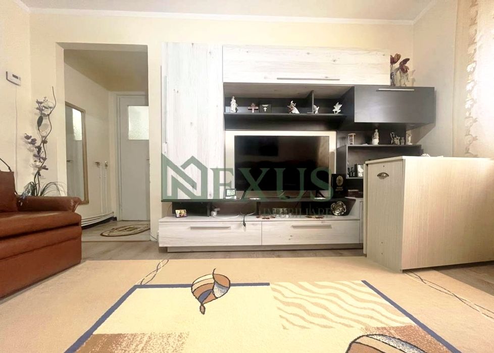 PROPRIETAR – Apartament 3 camere, 41 mp, etaj 3, centrală – lângă Spit