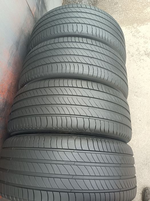 235/50/19 Michelin Дот 2323