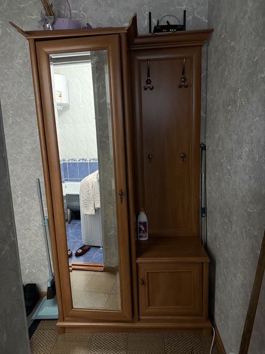 Прихожая отдам даром