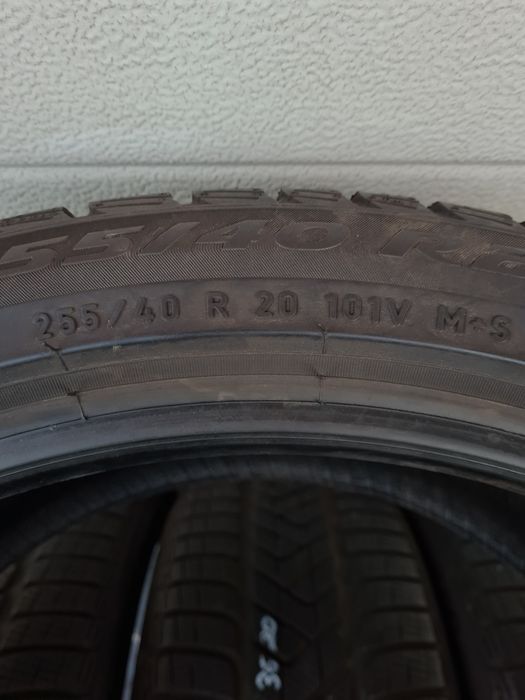 Зимни гуми 4 броя PIRELLI SottoZero3 255 40 R20 дот 3621