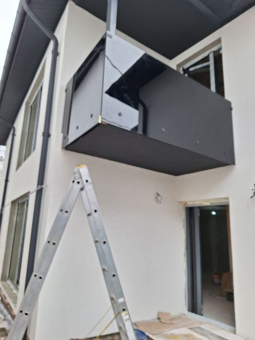 Oferta Balustrada sticla securizata mana curenta sticla