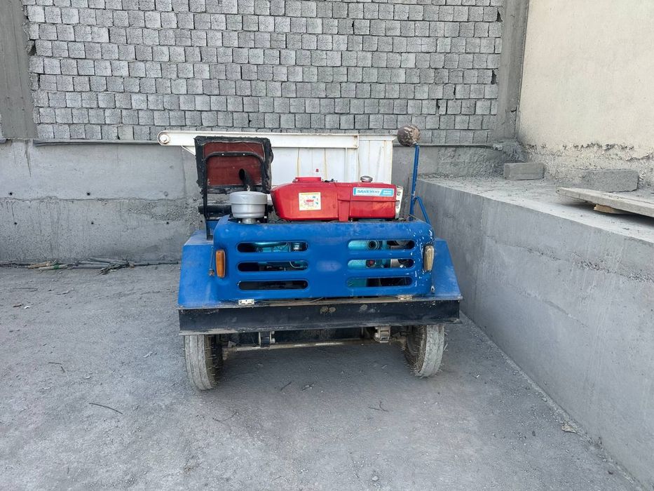 Traktor sotiladi