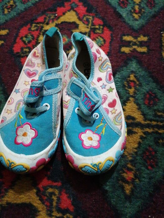 Обувь на девочку