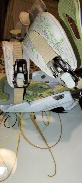 Snowboard  și legături