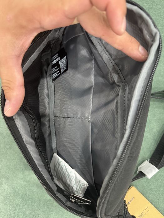 Продам барсетку samsonite состояние новое