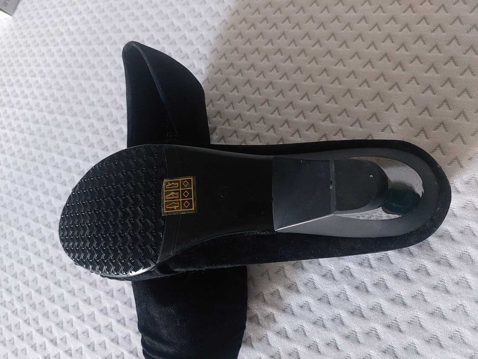 Елегантни обувки, велур