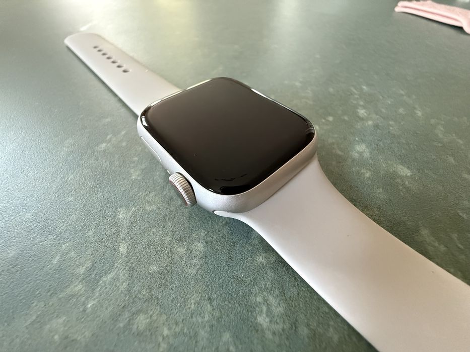 Apple Watch 8, 41 mm cellular starlight