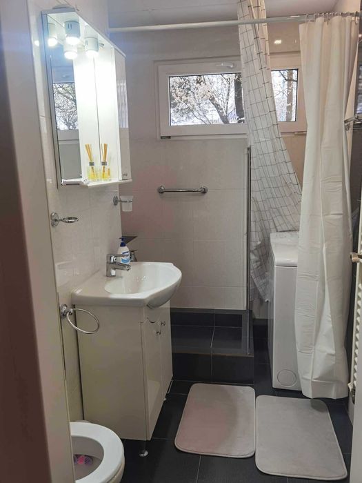 Închiriez Ap 2 cam.50 mp, Bv.dul Gării,vis a vis de Piața Dacia