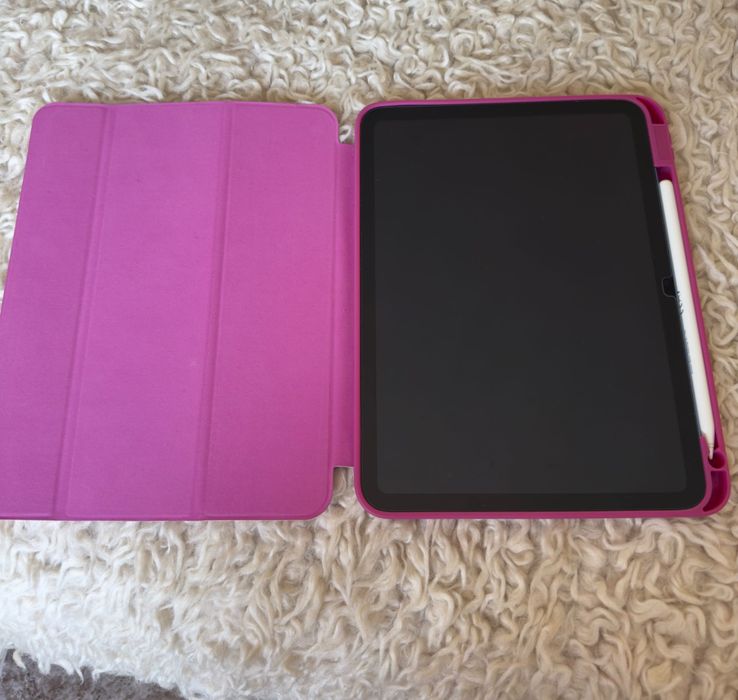 iPad A16, нов + стилус и три калъфа
