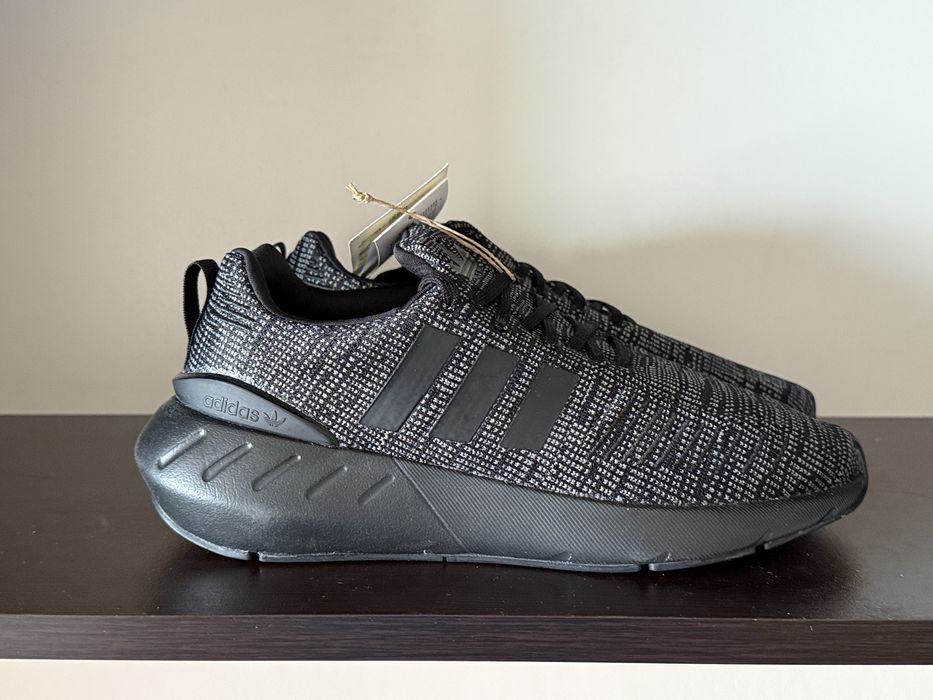 ADIDAS SWIFT RUN 22 J / Налични 36н 22.5н/38.5н 24см/39н 24см