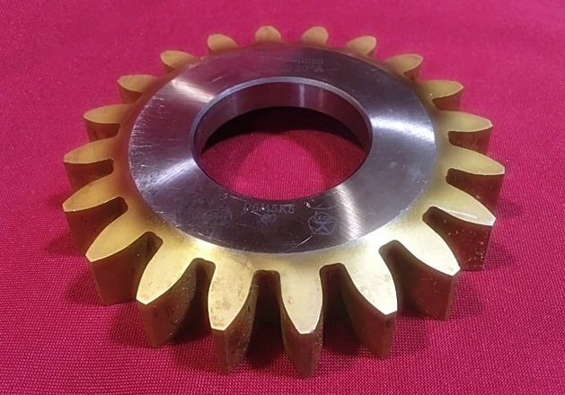 Yangi Plashki sotiladi