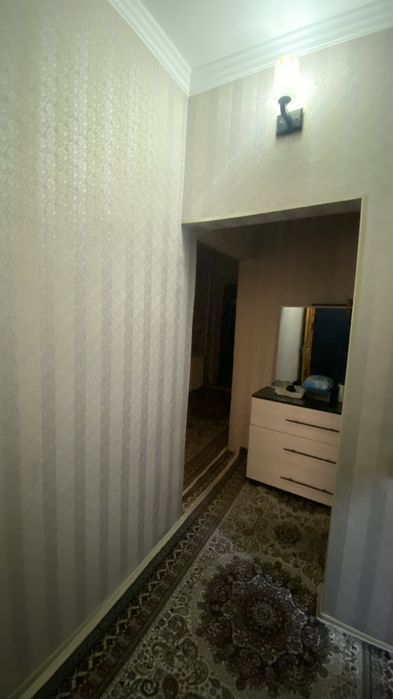 Ipakchilik Itroxotda 3 xonali 87m2 1 etajda kvartira sotiladi