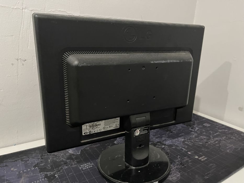 Монитор LG flatron