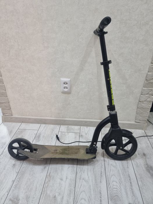 Продам самокат .