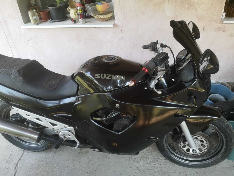 Motocicleta Suzuki GSX750F