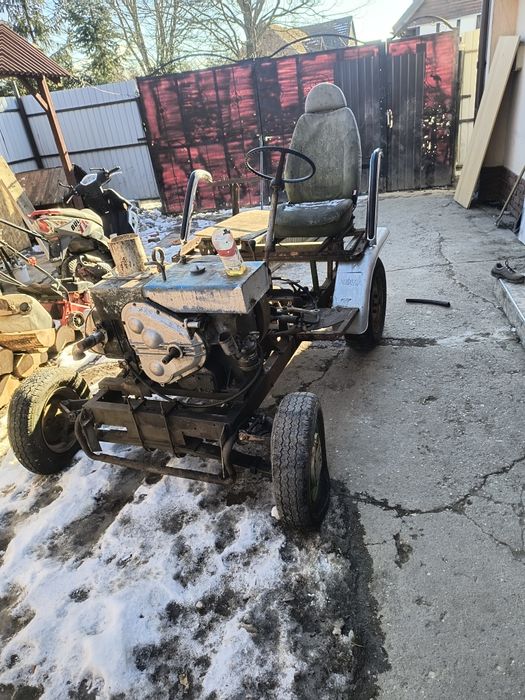 Vând tractoraș TN12 perfect funcțional