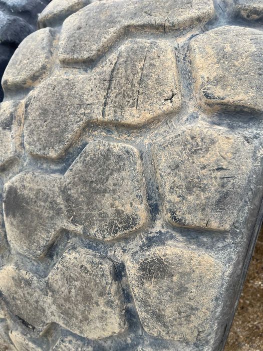 Cauciuc 23.5 R25 Continental