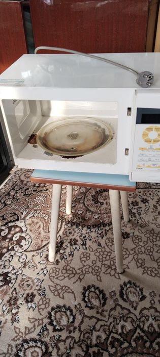 Продам микроволновую печь