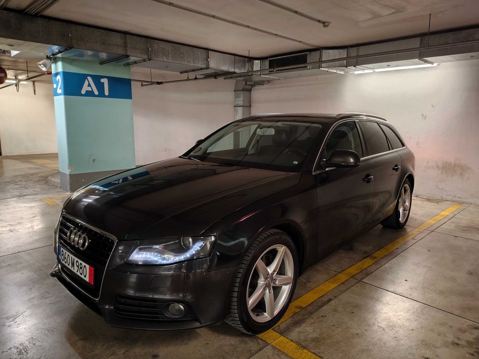 Audi A4 2. 0 TDI S line