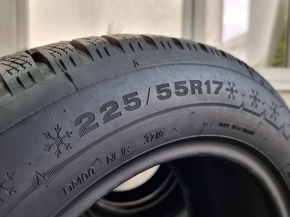 225/55/17 Dunlop 4Броя: 380лв 8.5мм