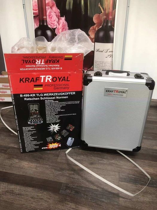 Куфар с иструменти 499 части