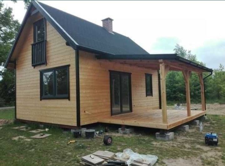 Vând case din lemn la cheie