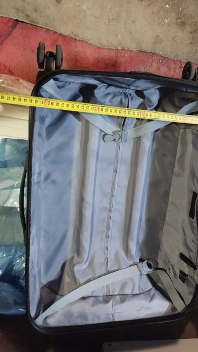 Продам чемодан б/у