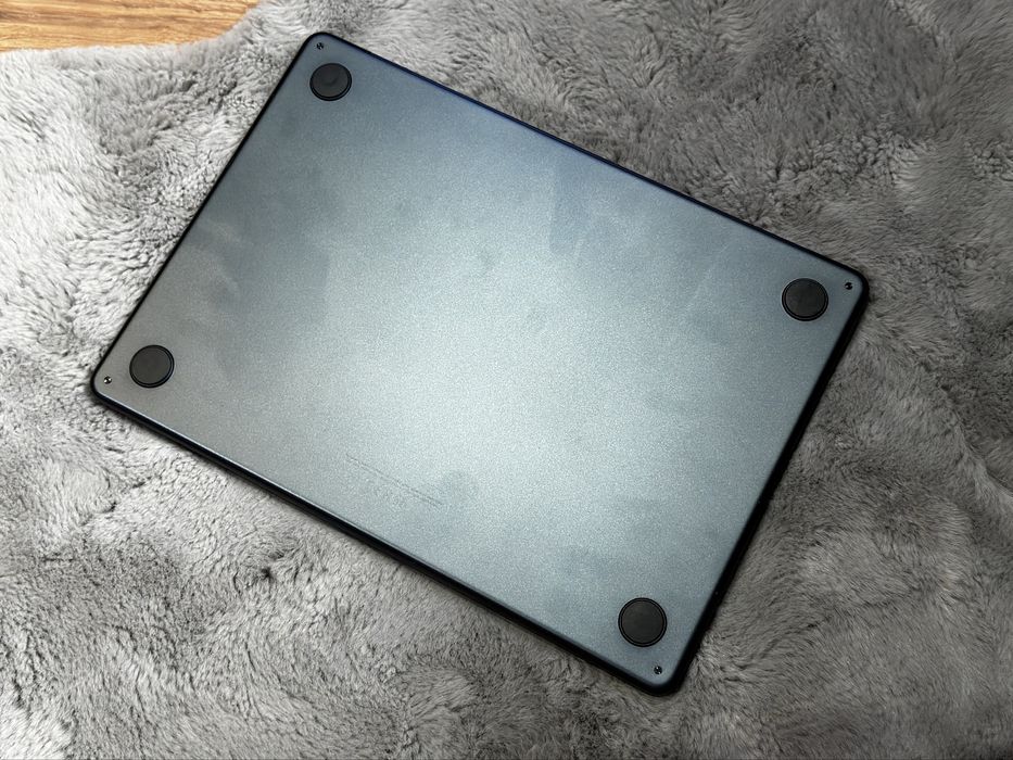 Apple MacBook Air M2 - 13,6 inch. // 256GB // 96% Battery Health