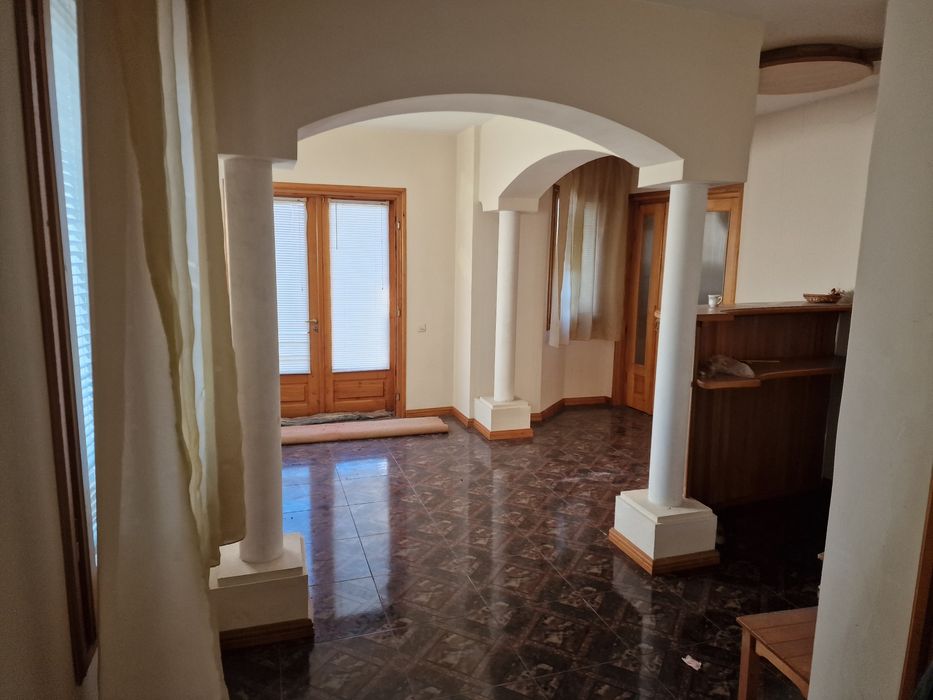 Vand casa in comuna Ghidigeni