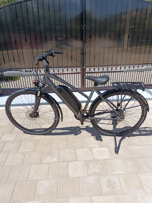 Bicicleta aluminiu passat roti 28 foarte usoara schimbatoare shimano  frane hidraulice tektro draco lichid disc trekking dinam in butuc