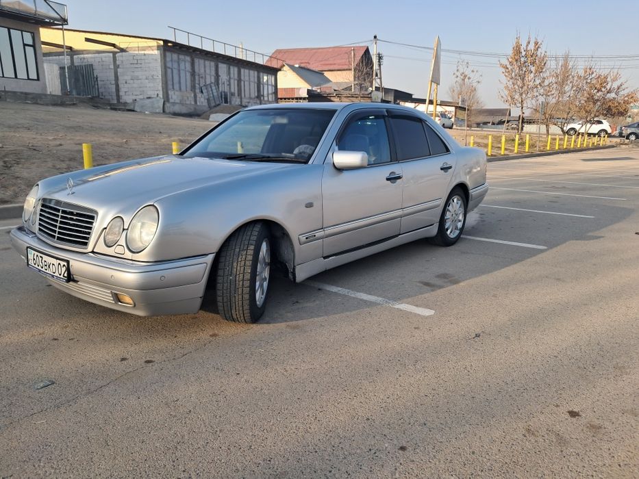 Мерседес бенс 3,2