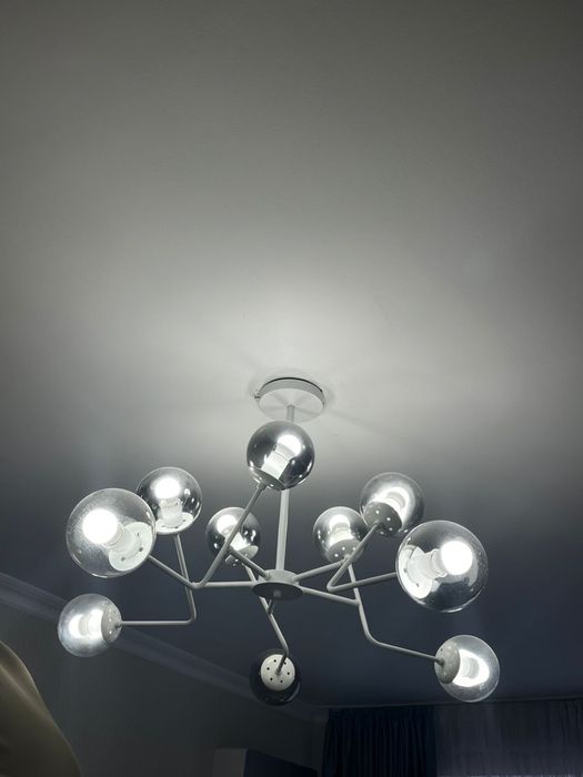 Люстра в идеальном состаянем