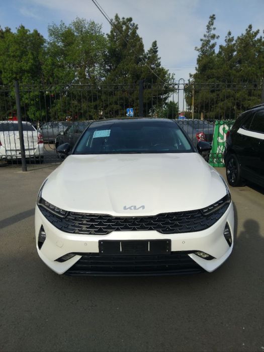 Kia k5 2023 sotiladi