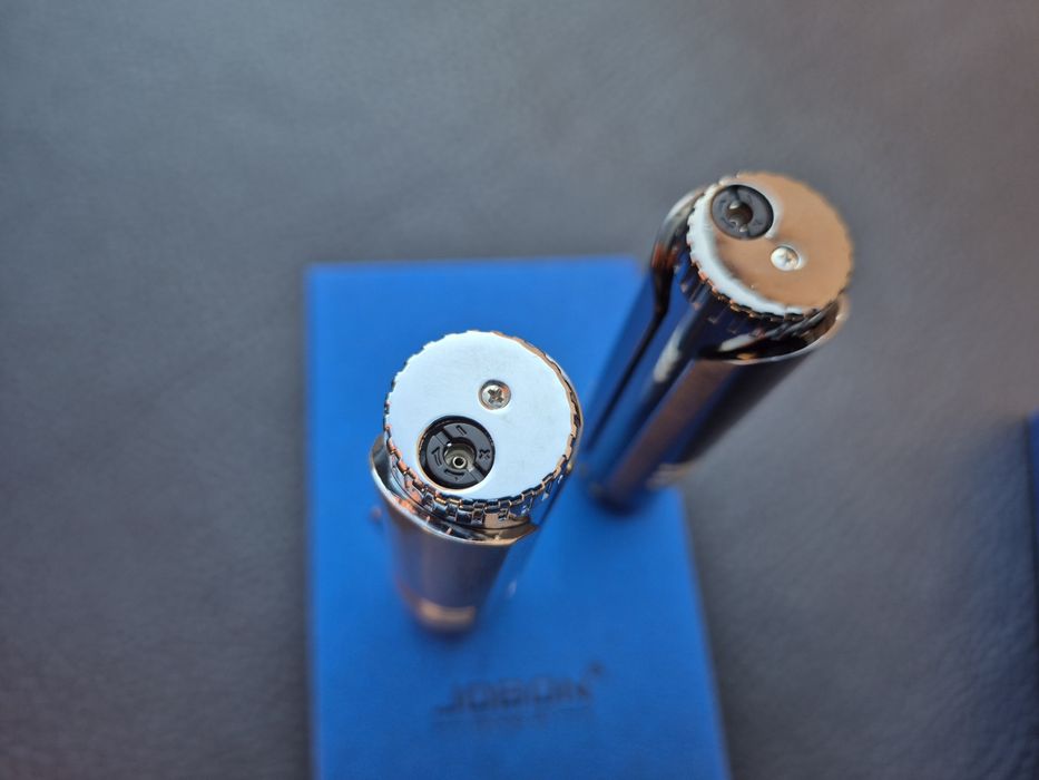 Луксозна запалка  JOBON в подаръчна кутия ,два цвята C5685