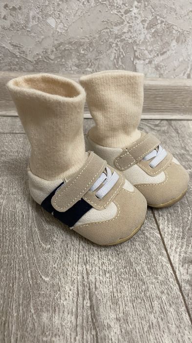 Продам новые кеды детские