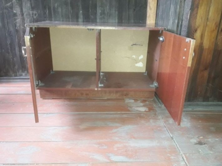 тумбочка полированная 5 000